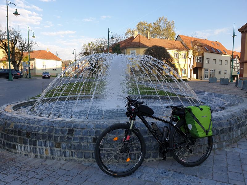 2019-04-19 07.18.04R